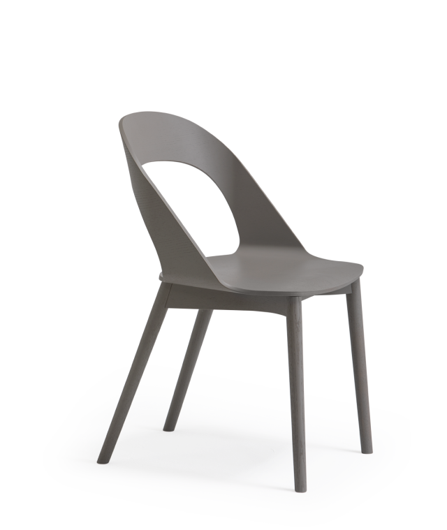 Vergés - Goose chair Model D with wooden legs