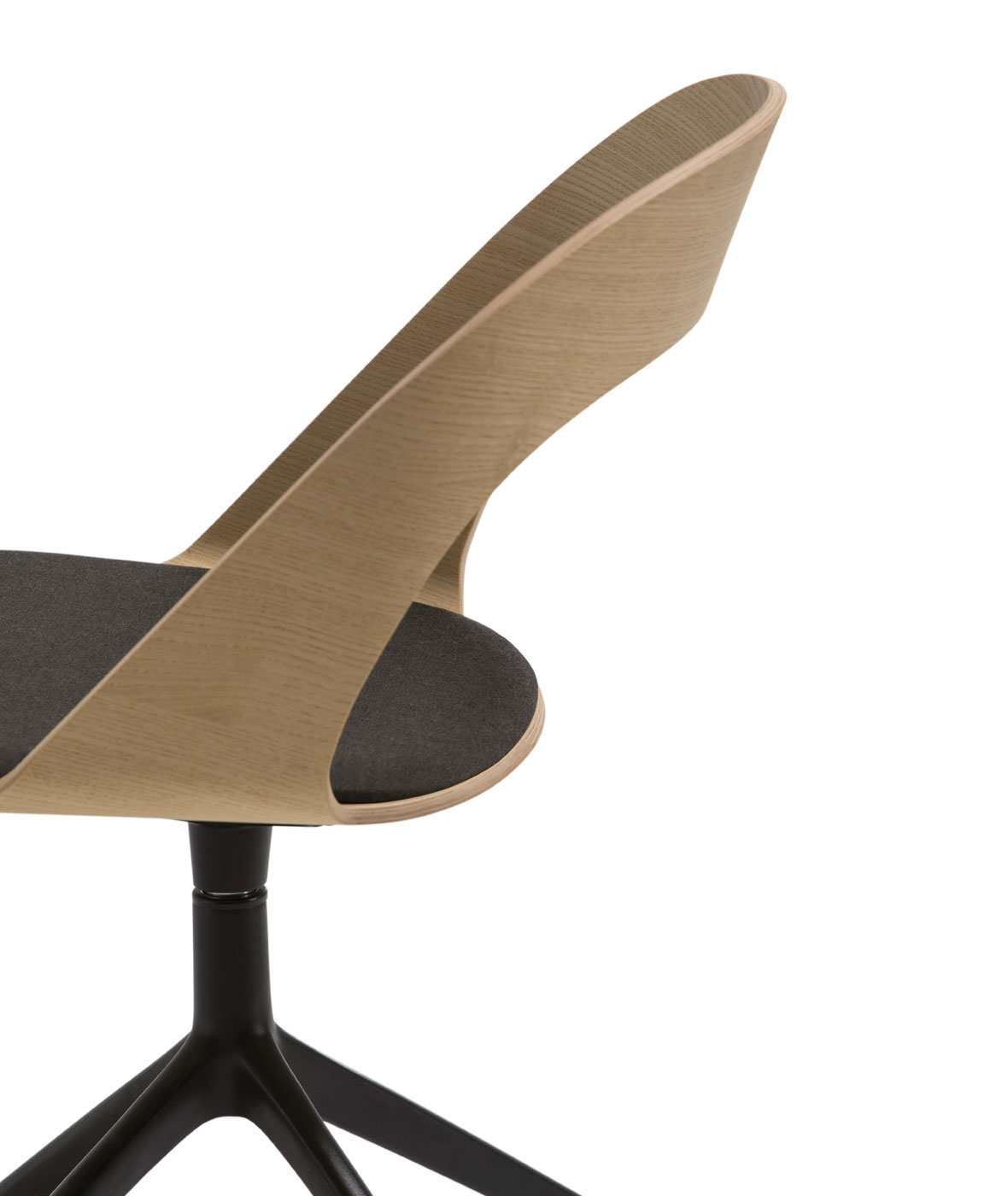 Goose chair Model D with swivel base with 4 legs - Vergés